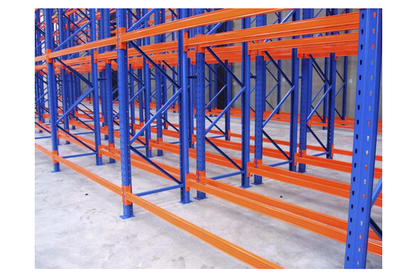 Double deep racking is similar to selective pallet racking